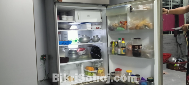 ফ্রিজ বিক্রয় হইবে